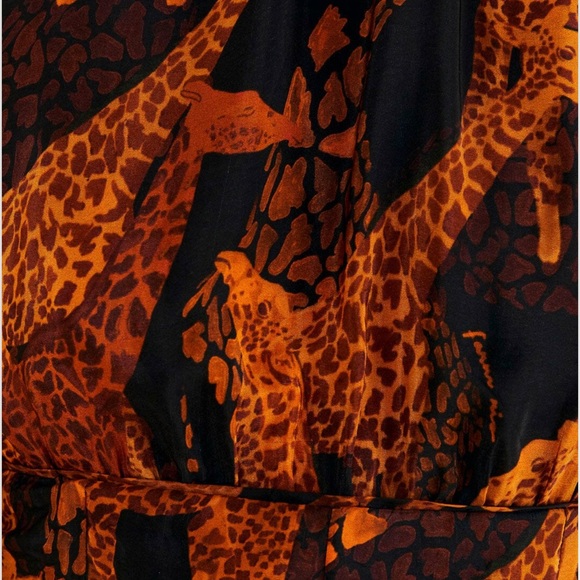 Farm Rio Black Giraffes Puff Sleeve Blouse - Picture 6 of 8